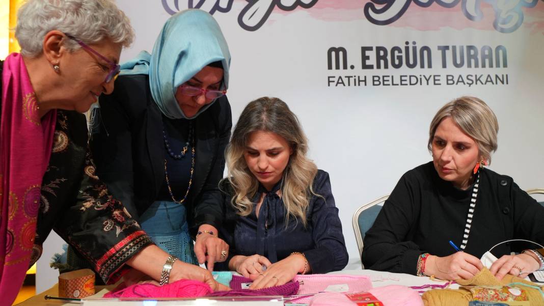 Fatih'te '2. Örgü Yarışması’na büyük ilgi: 500 kadın el emeği için yarıştı 1